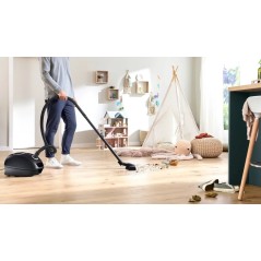 Bosch Serie 4 BGB41BA1 Vacuum Cleaner 600W, 4L - Powerful, Efficient & Sleek Black Design